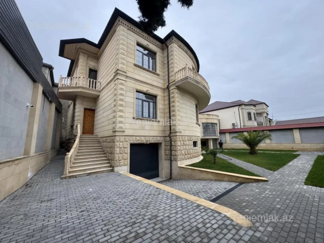 Satılır 7 otaqlı həyət evi 550 m²