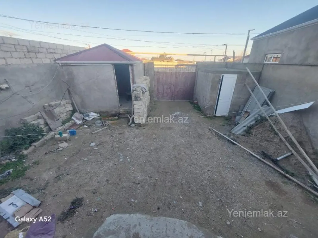 Satılır 3 otaqlı həyət evi 100 m²