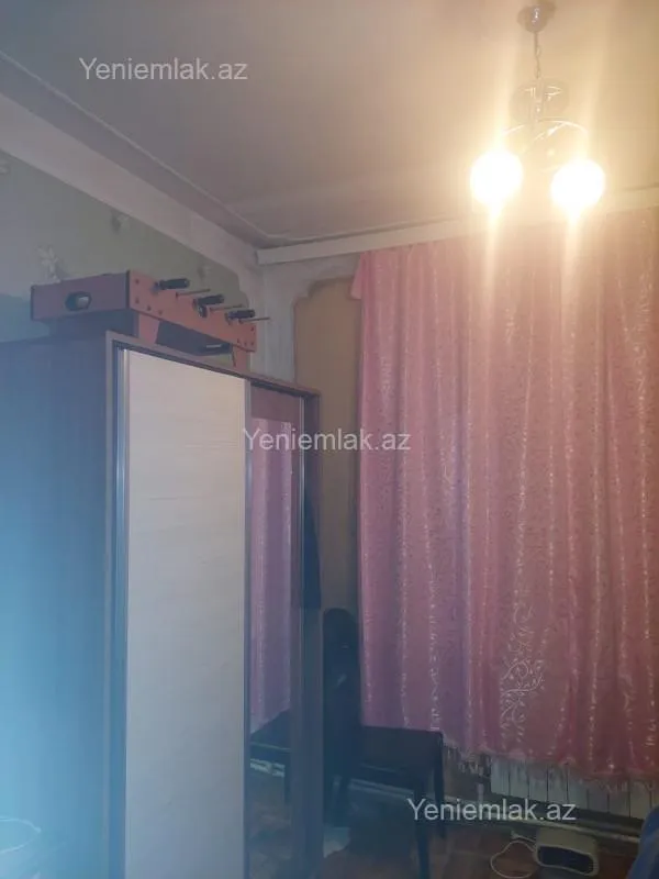 Satılır 3 otaqlı köhnə tikili 70 m²