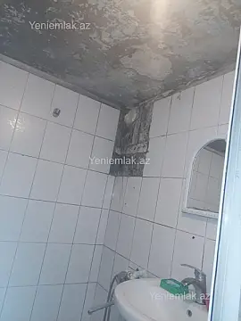 Satılır 3 otaqlı köhnə tikili 70 m²