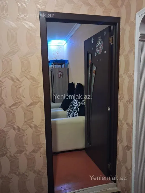 Satılır 3 otaqlı köhnə tikili 70 m²