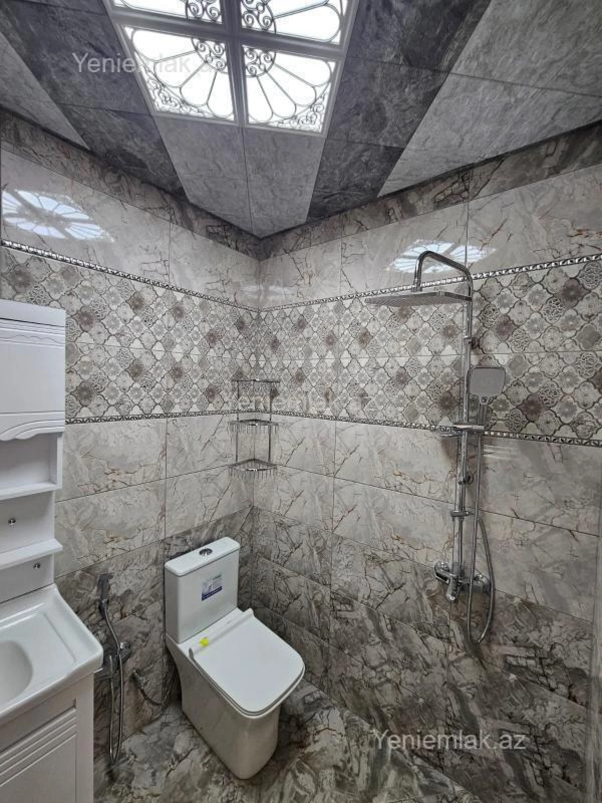Satılır 2 otaqlı yeni tikili 107 m²