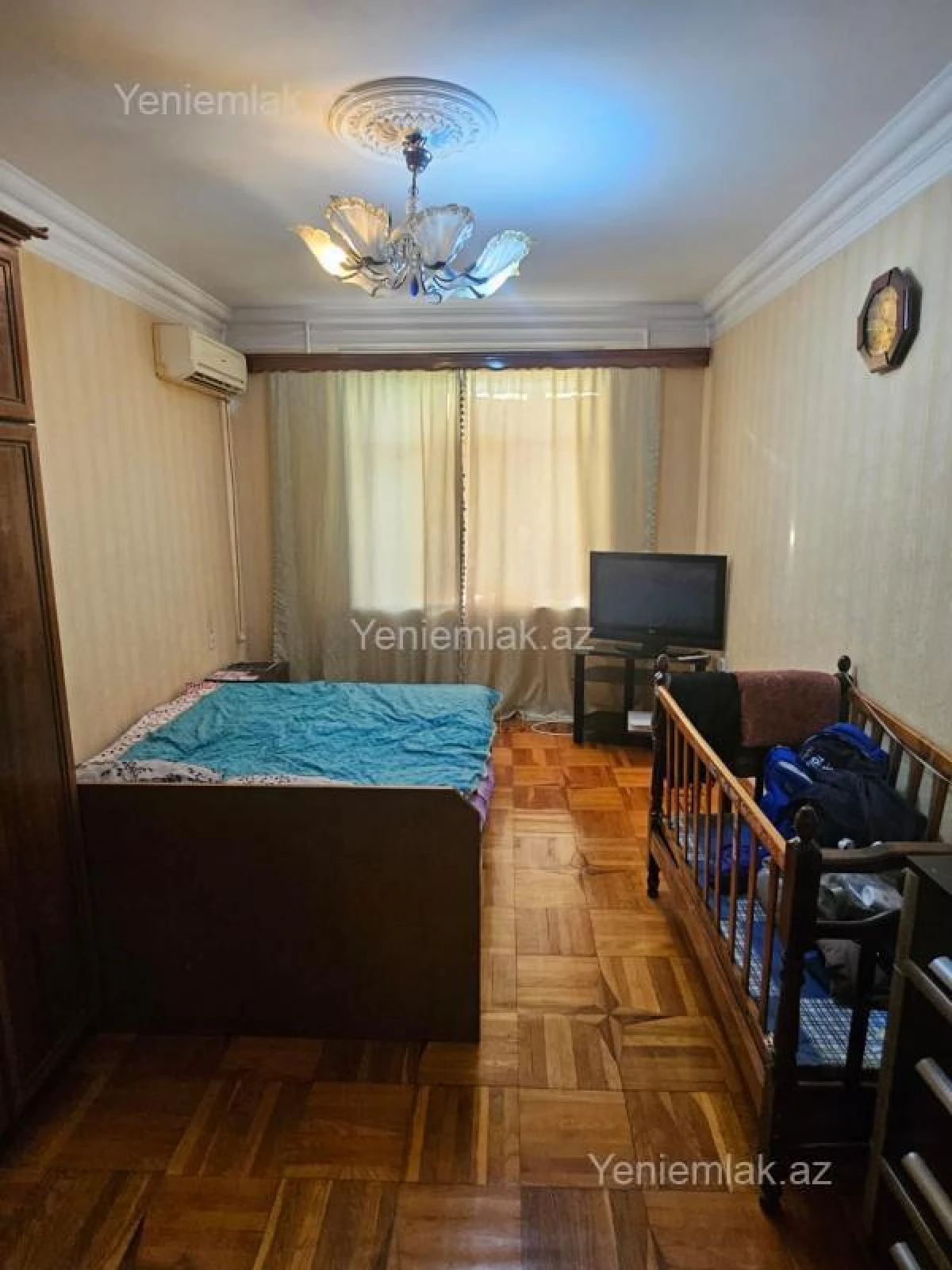 Satılır 4 otaqlı köhnə tikili 100 m²