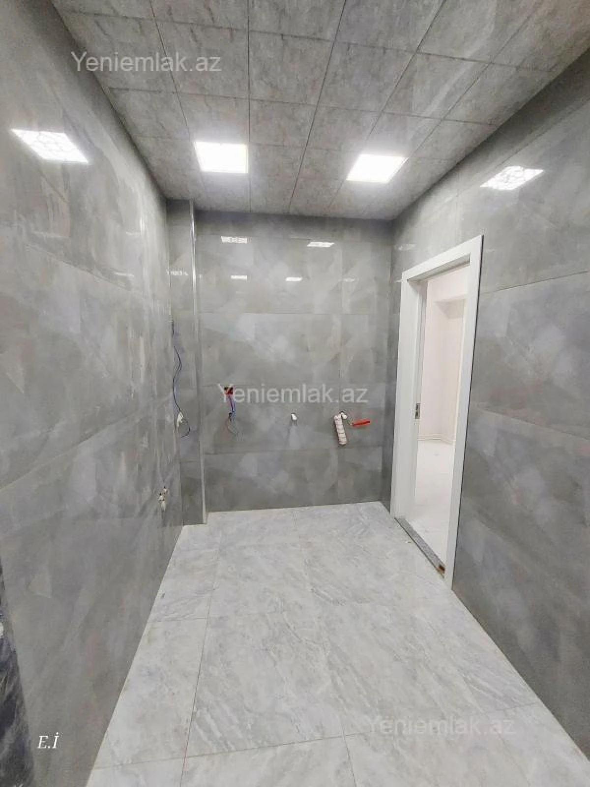 Satılır 3 otaqlı yeni tikili 85.5 m²