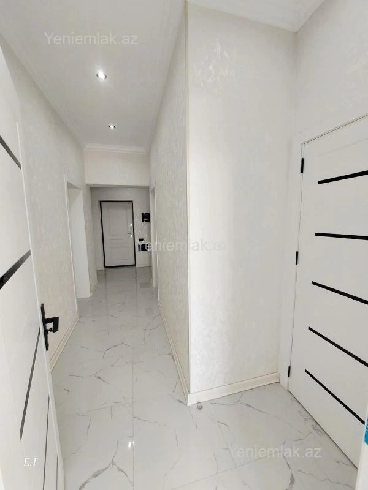 Satılır 3 otaqlı yeni tikili 85.5 m²