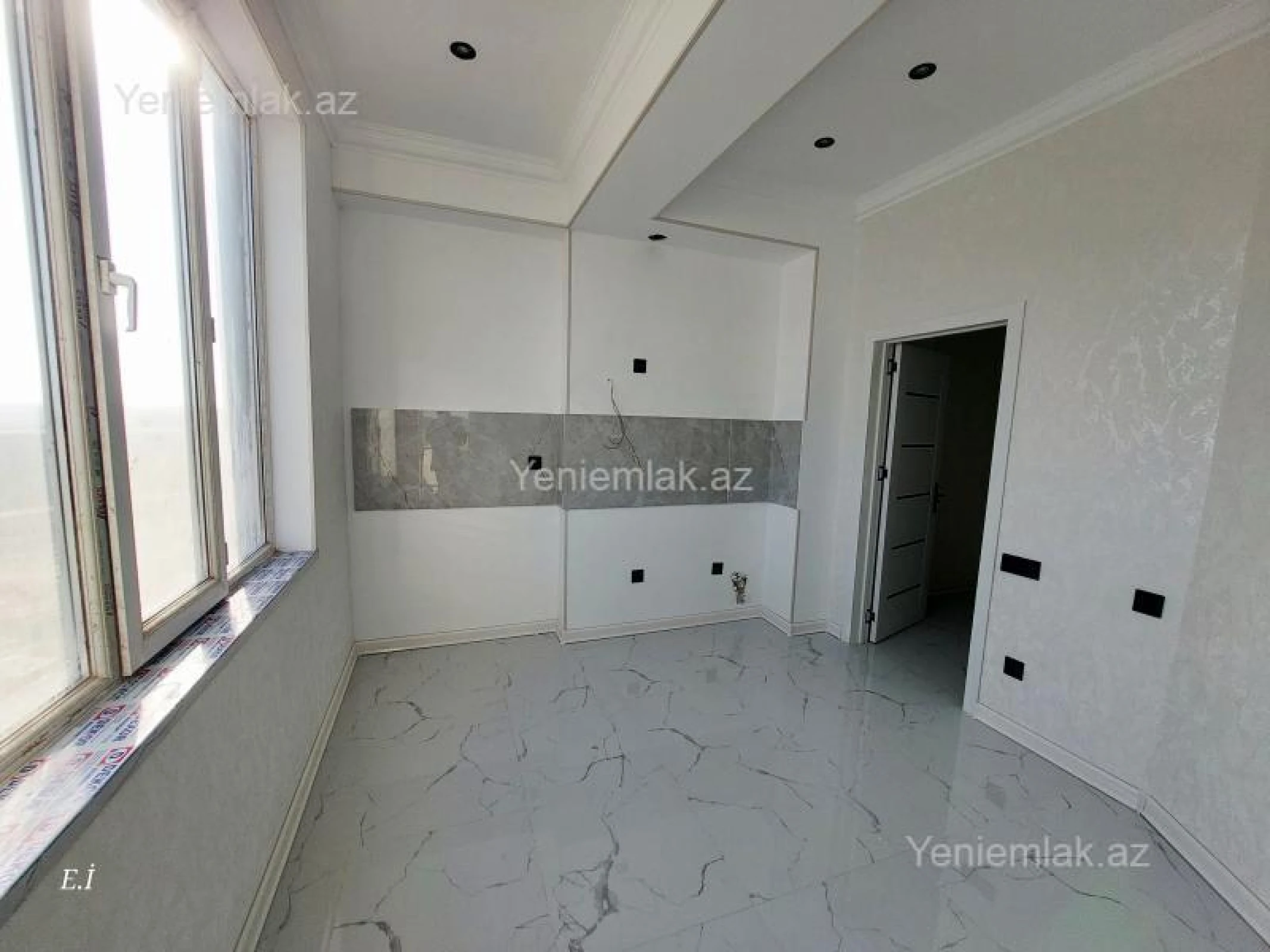 Satılır 3 otaqlı yeni tikili 85.5 m²