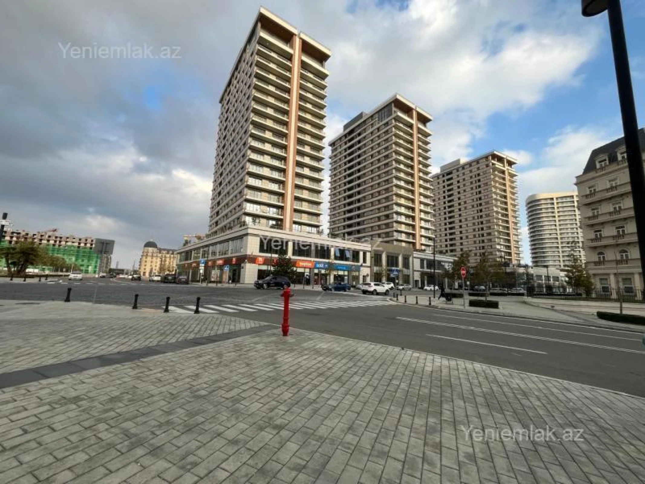Satılır 3 otaqlı yeni tikili 120 m²