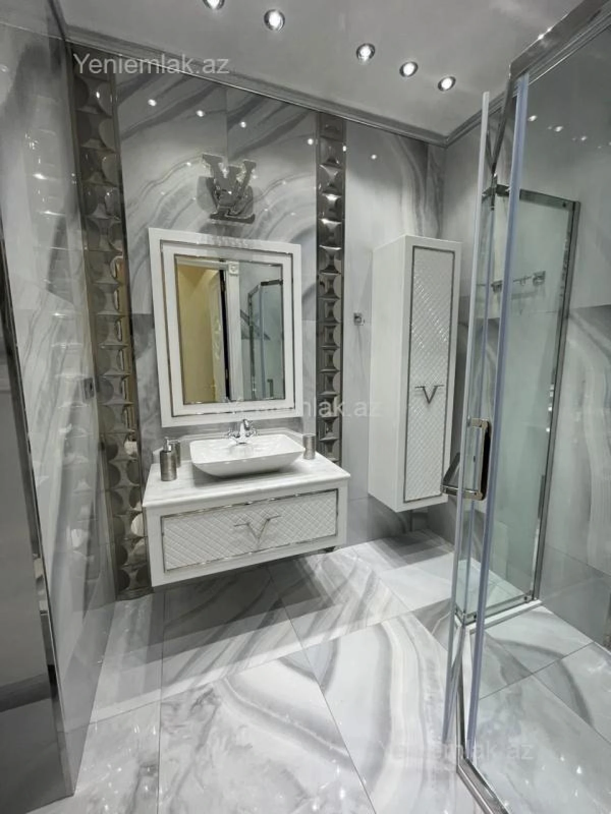 Satılır 3 otaqlı yeni tikili 120 m²