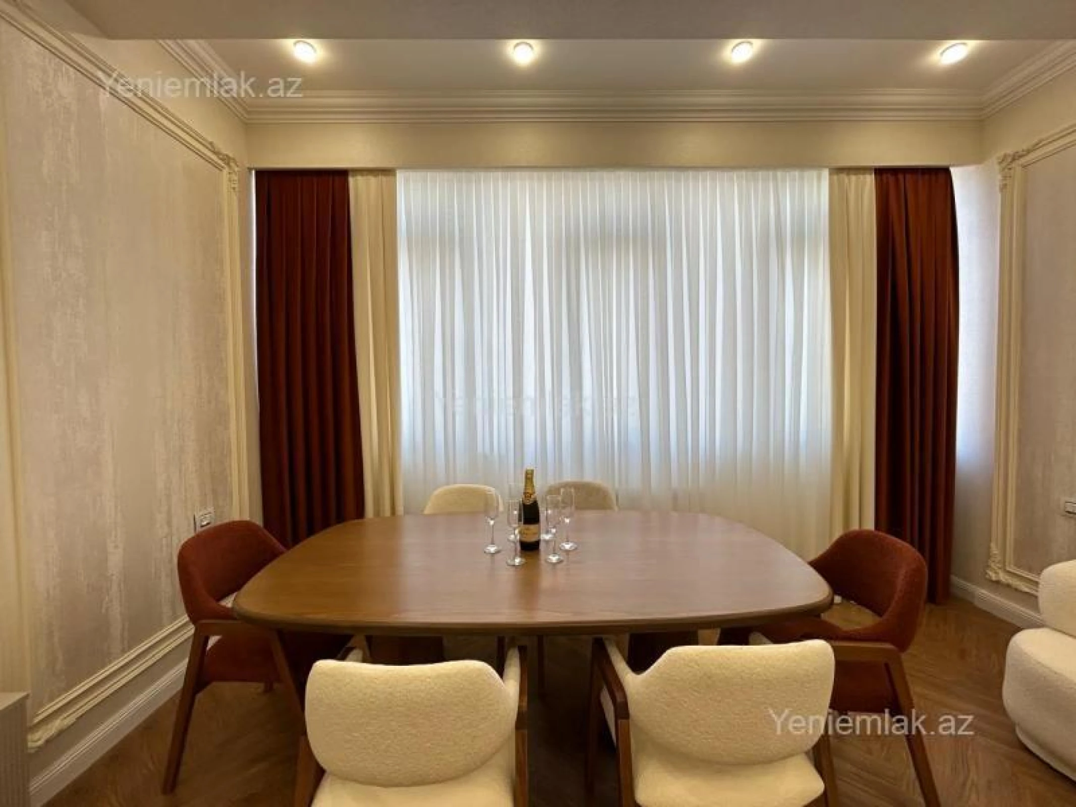 Satılır 3 otaqlı yeni tikili 120 m²