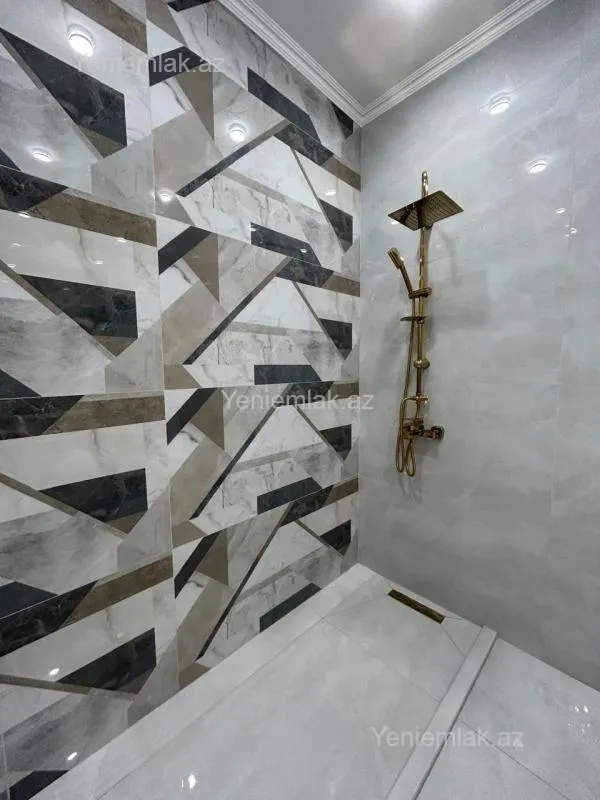 Satılır 3 otaqlı yeni tikili 120 m²