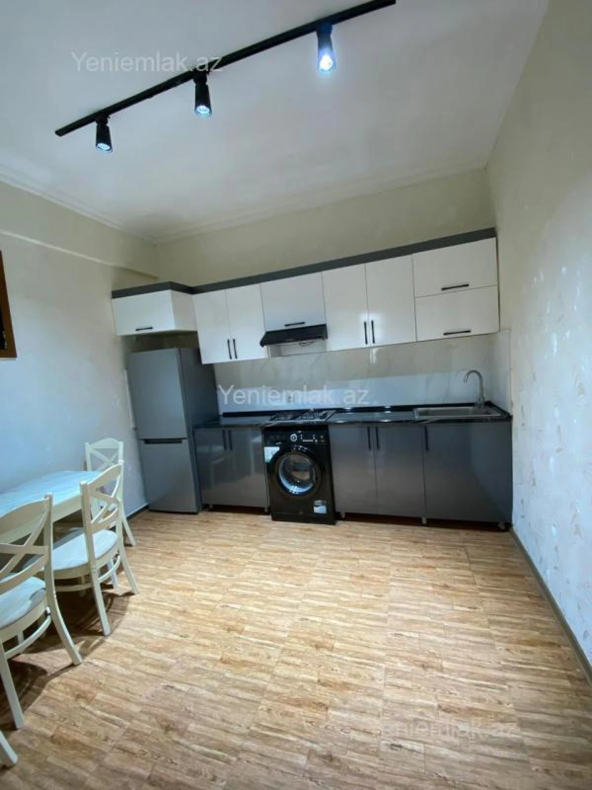 Satılır 2 otaqlı yeni tikili 70 m²