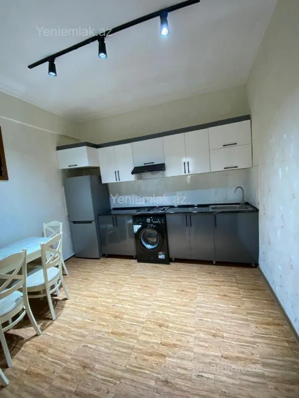 Satılır 2 otaqlı yeni tikili 70 m²