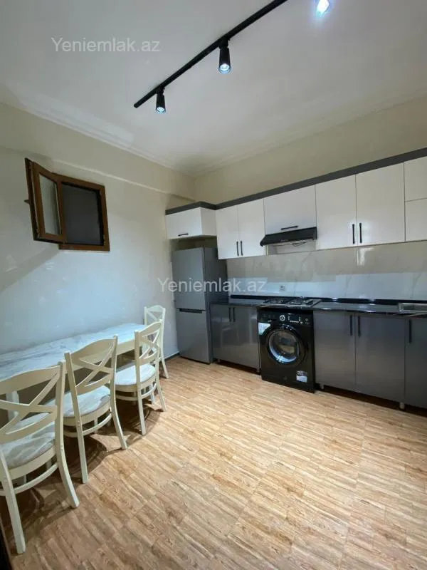 Satılır 2 otaqlı yeni tikili 70 m²
