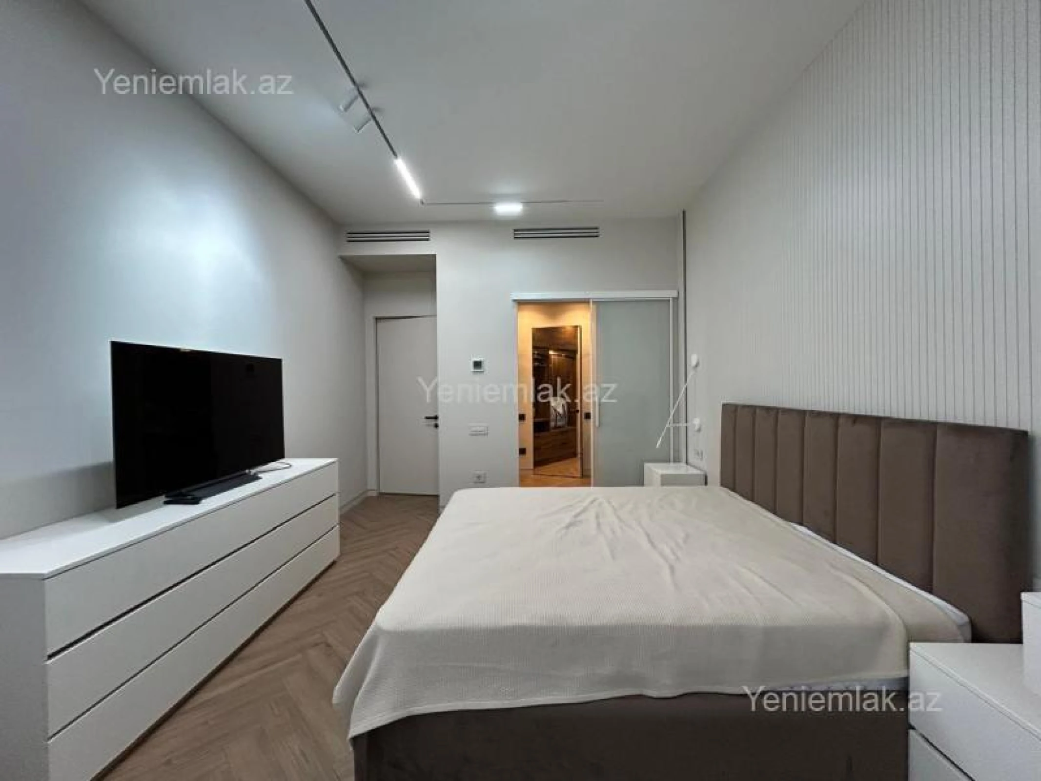 Satılır 4 otaqlı yeni tikili 150 m²