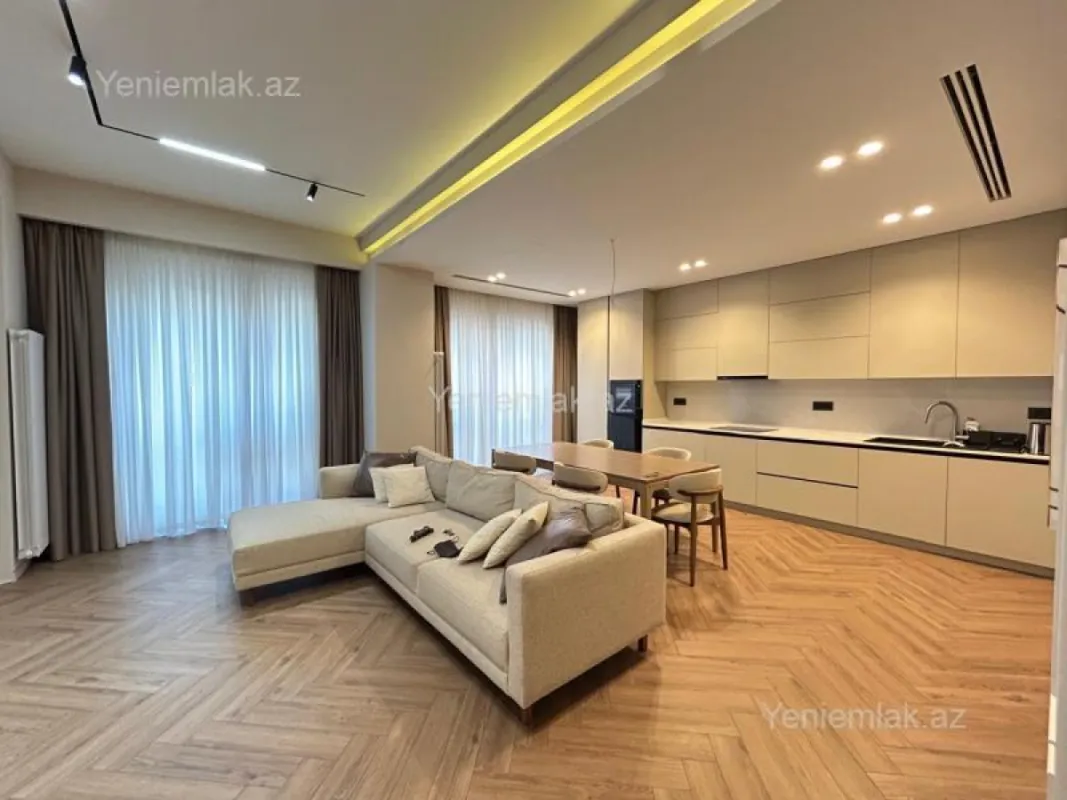 Satılır 4 otaqlı yeni tikili 150 m²