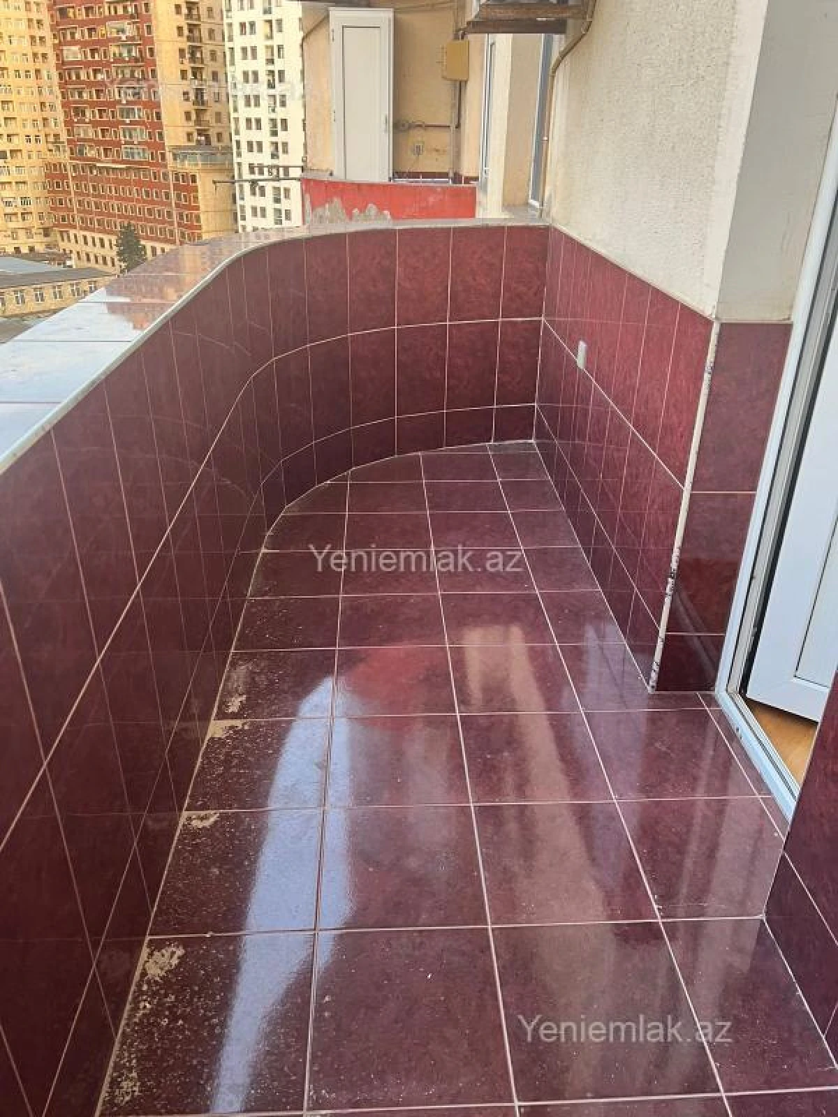 Satılır 3 otaqlı yeni tikili 100 m²