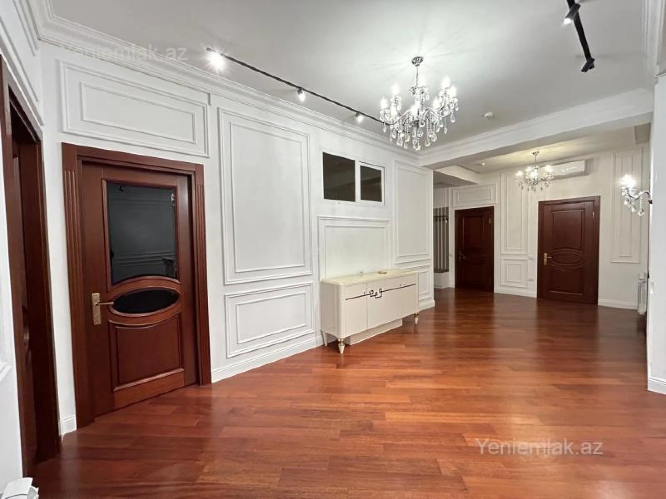 Satılır 3 otaqlı yeni tikili 200 m²