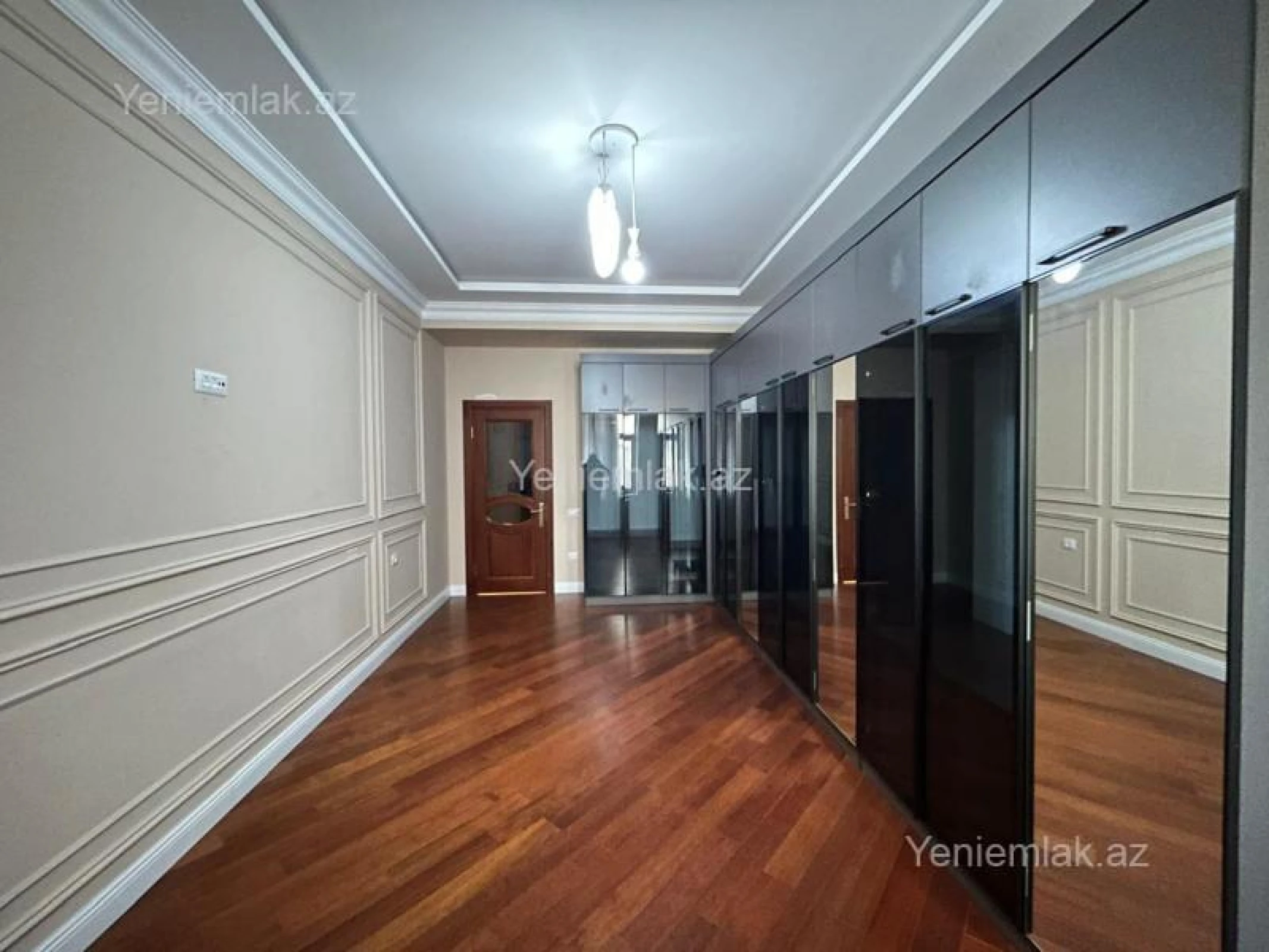 Satılır 3 otaqlı yeni tikili 200 m²