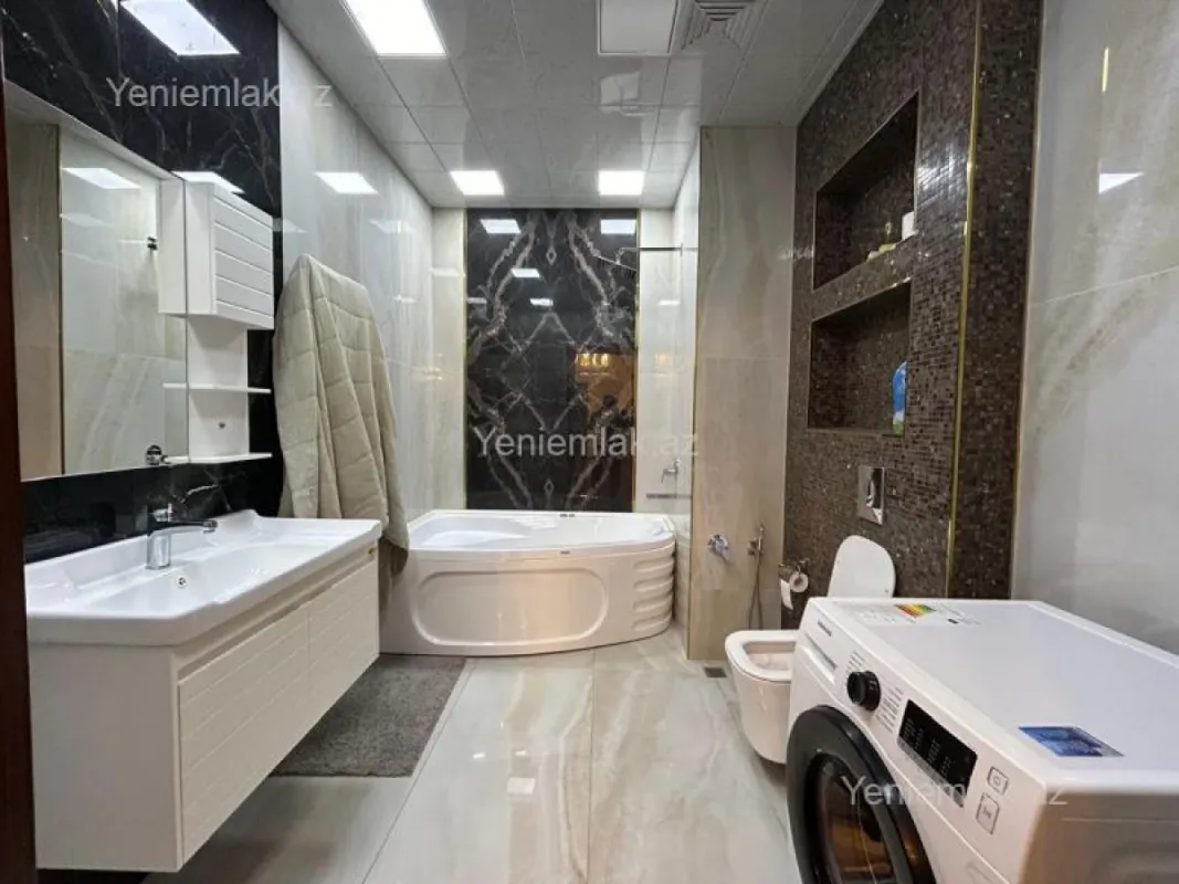 Satılır 3 otaqlı yeni tikili 200 m²