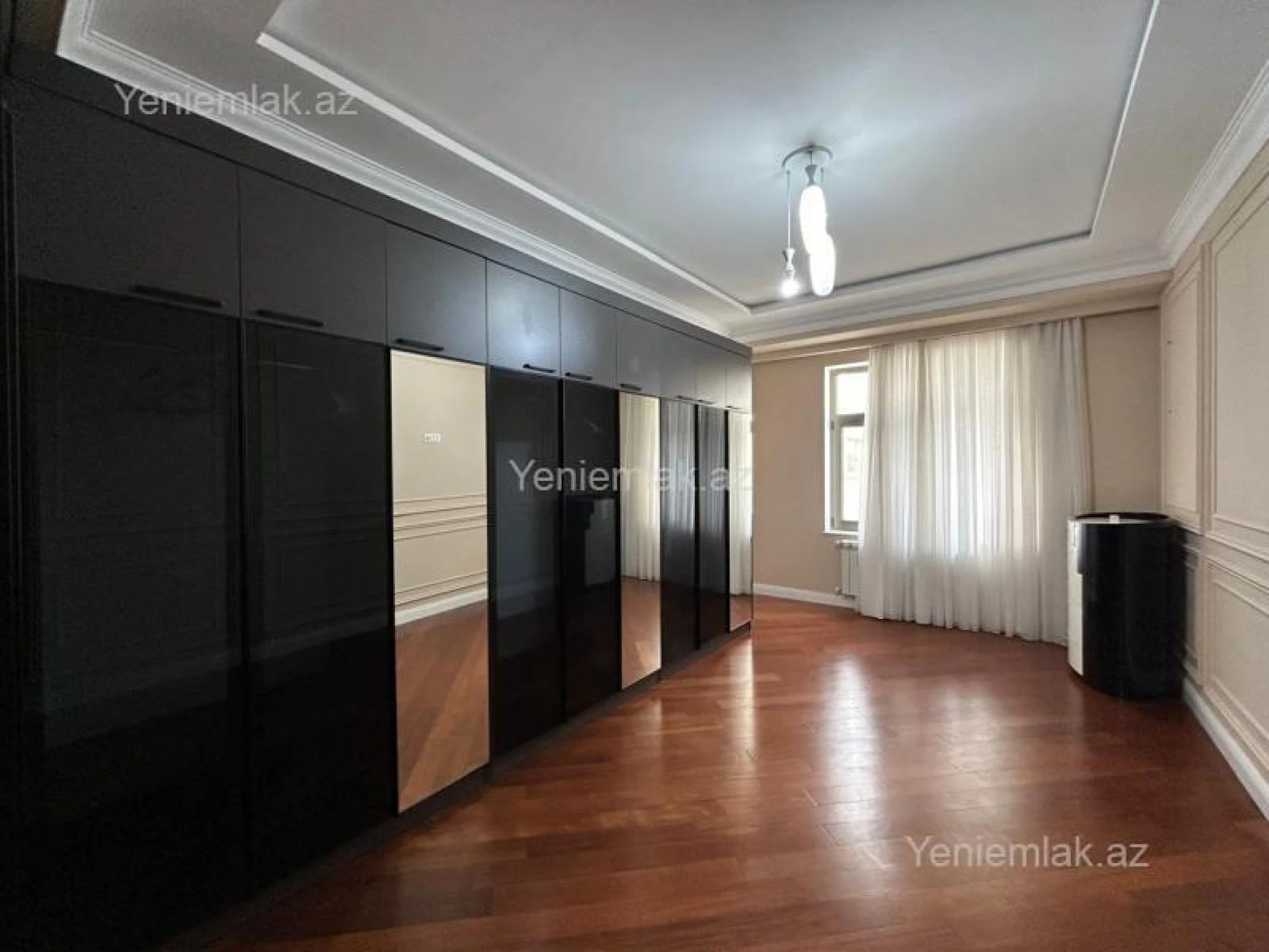 Satılır 3 otaqlı yeni tikili 200 m²