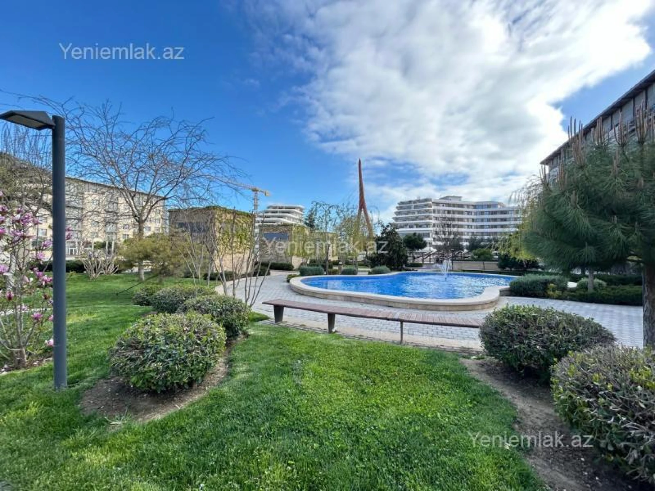 Satılır 3 otaqlı yeni tikili 200 m²