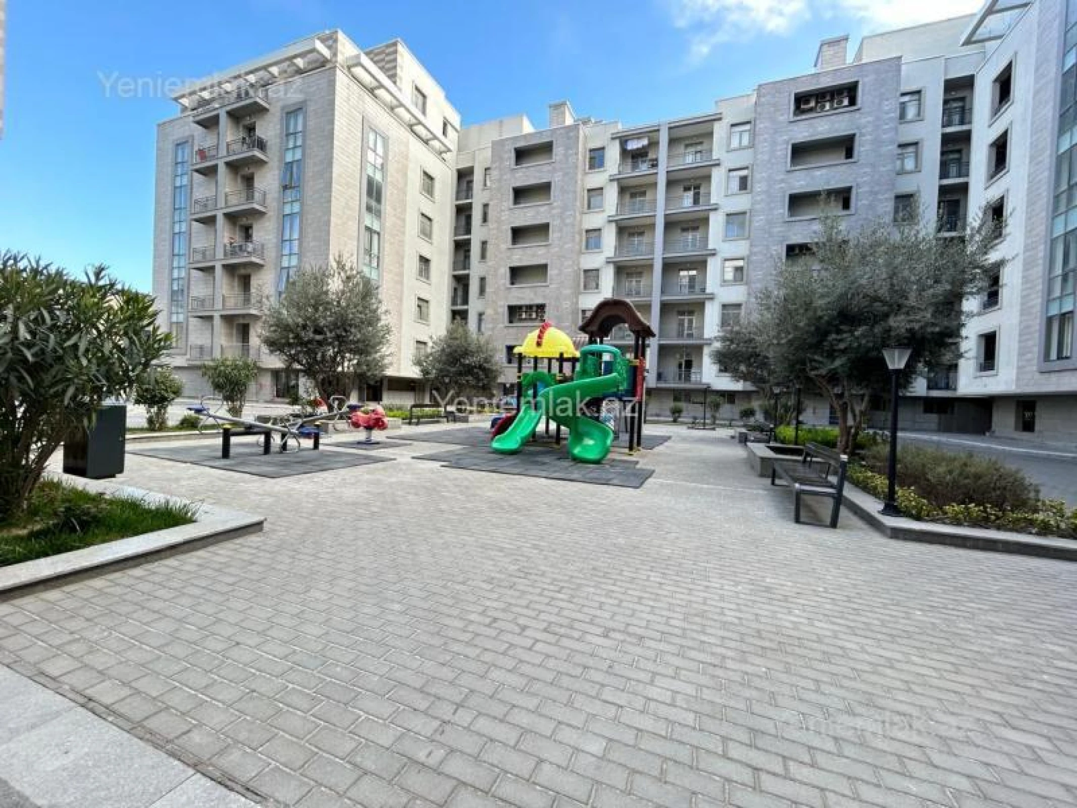 Satılır 3 otaqlı yeni tikili 200 m²