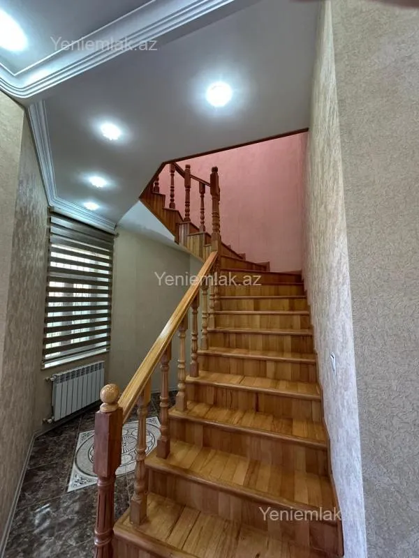 Satılır 4 otaqlı həyət evi 160 m²