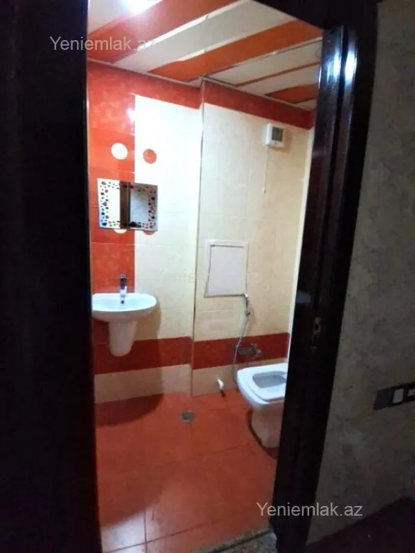 Satılır 3 otaqlı yeni tikili 125 m²