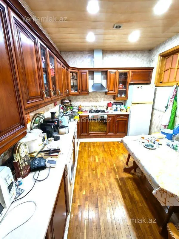 Satılır 4 otaqlı yeni tikili 165 m²