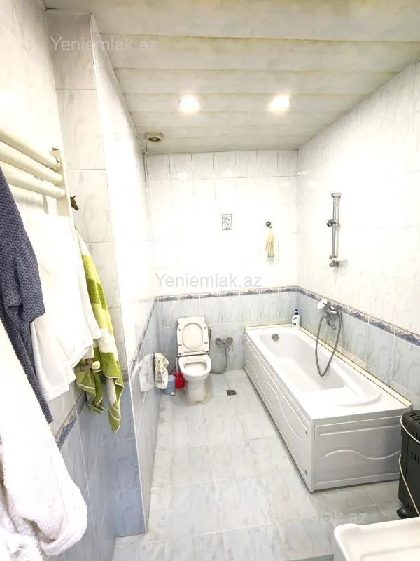 Satılır 4 otaqlı yeni tikili 165 m²