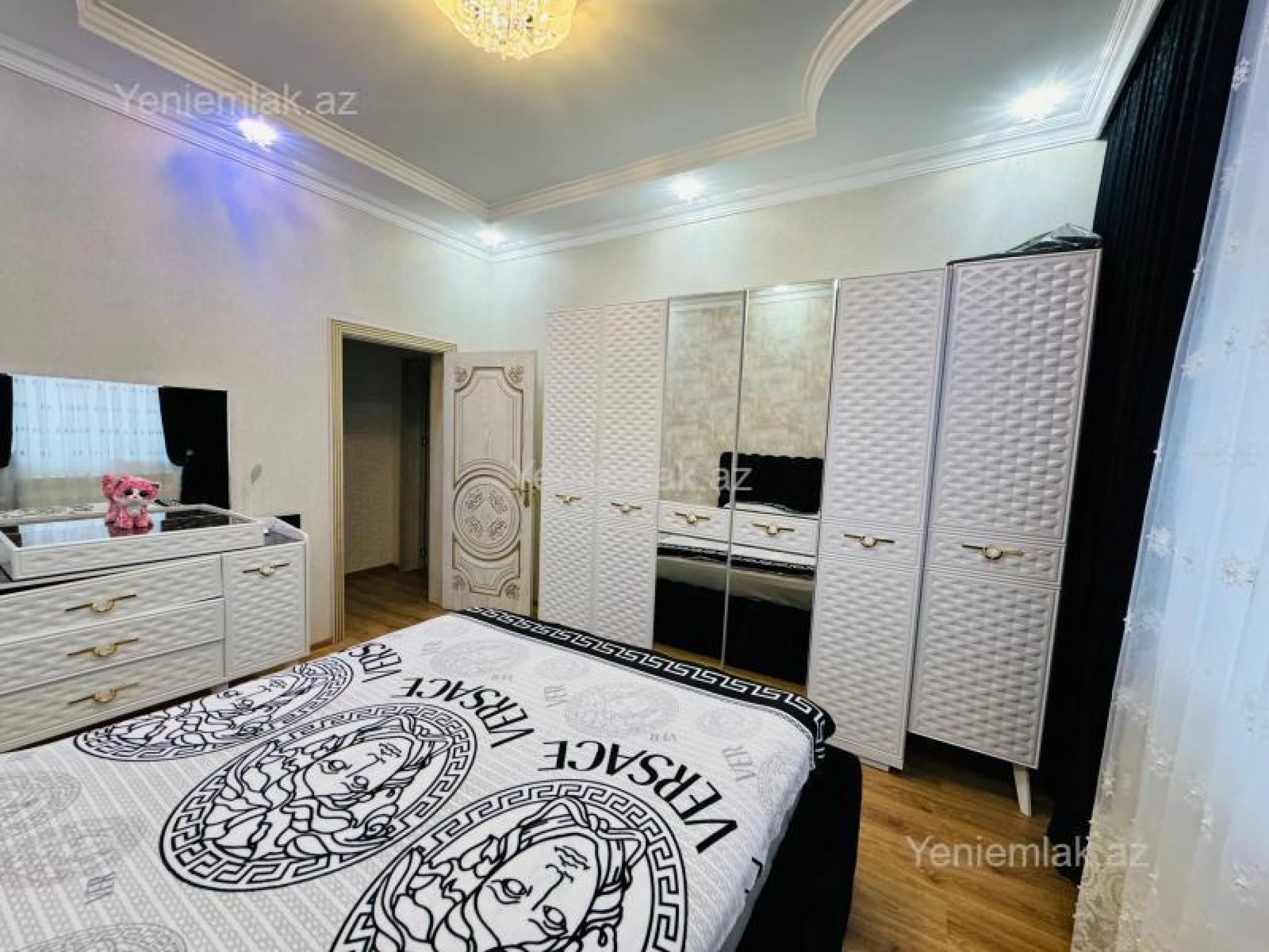 Satılır 4 otaqlı həyət evi 180 m²