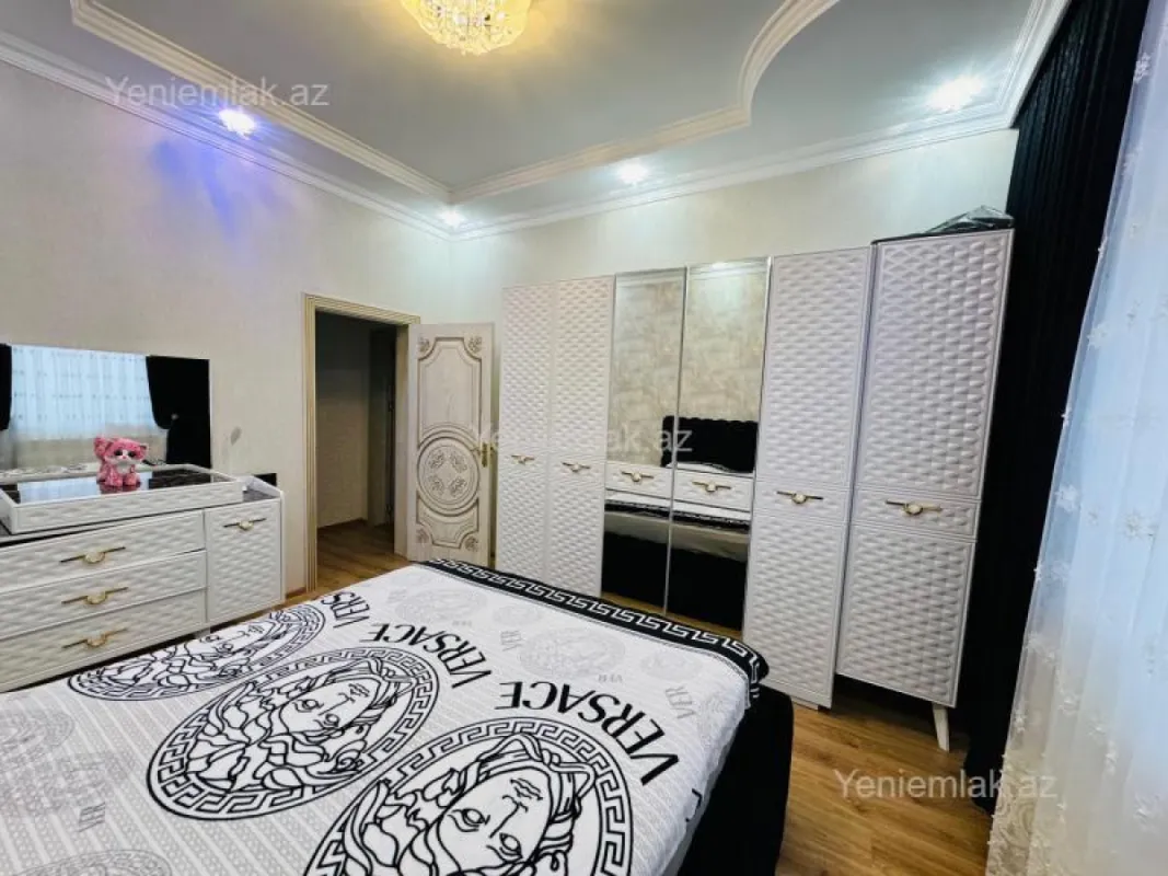 Satılır 4 otaqlı həyət evi 180 m²