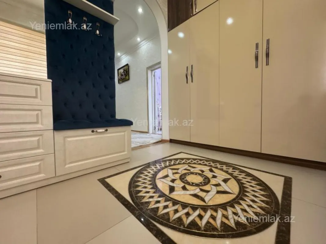 Satılır 4 otaqlı həyət evi 180 m²