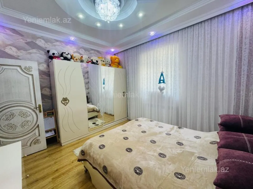 Satılır 4 otaqlı həyət evi 180 m²