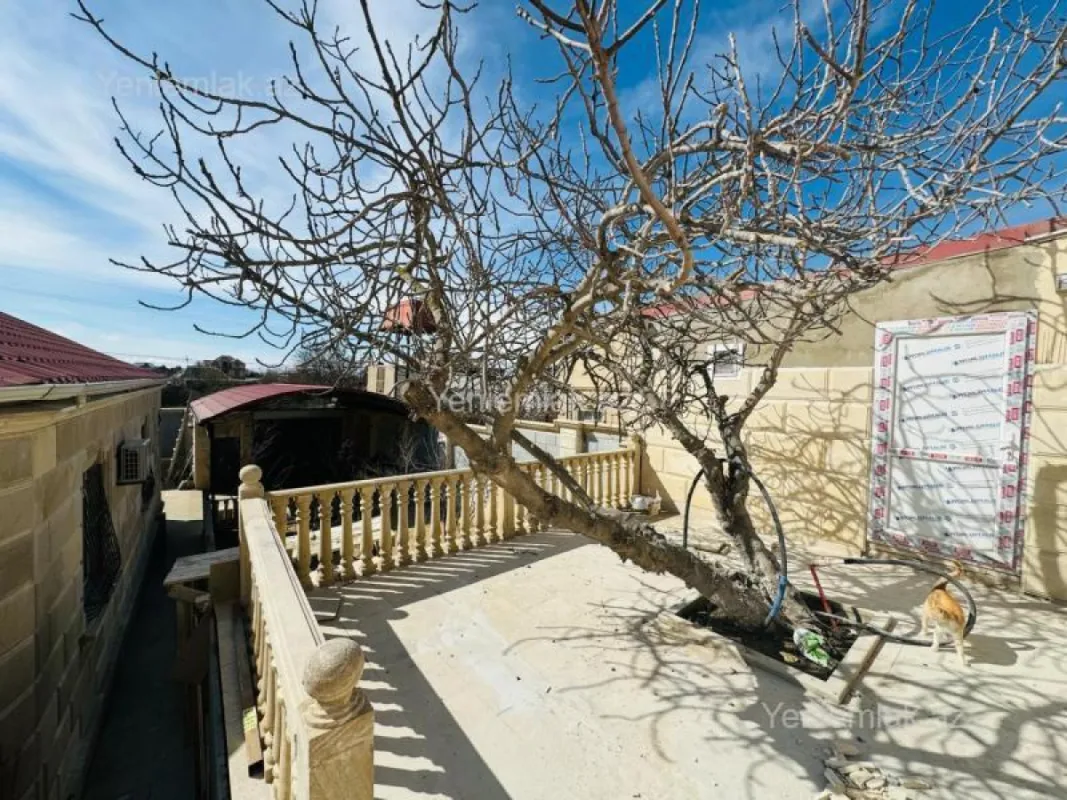 Satılır 4 otaqlı həyət evi 180 m²
