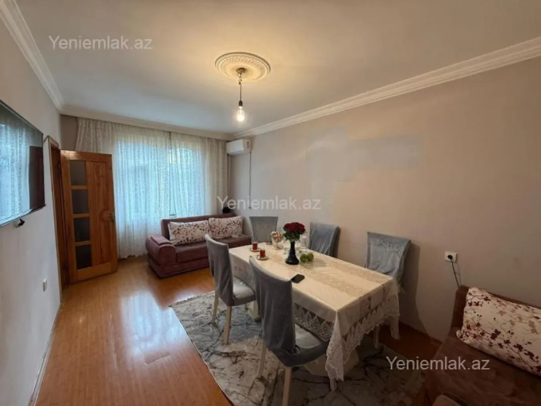Satılır 3 otaqlı köhnə tikili 64 m²