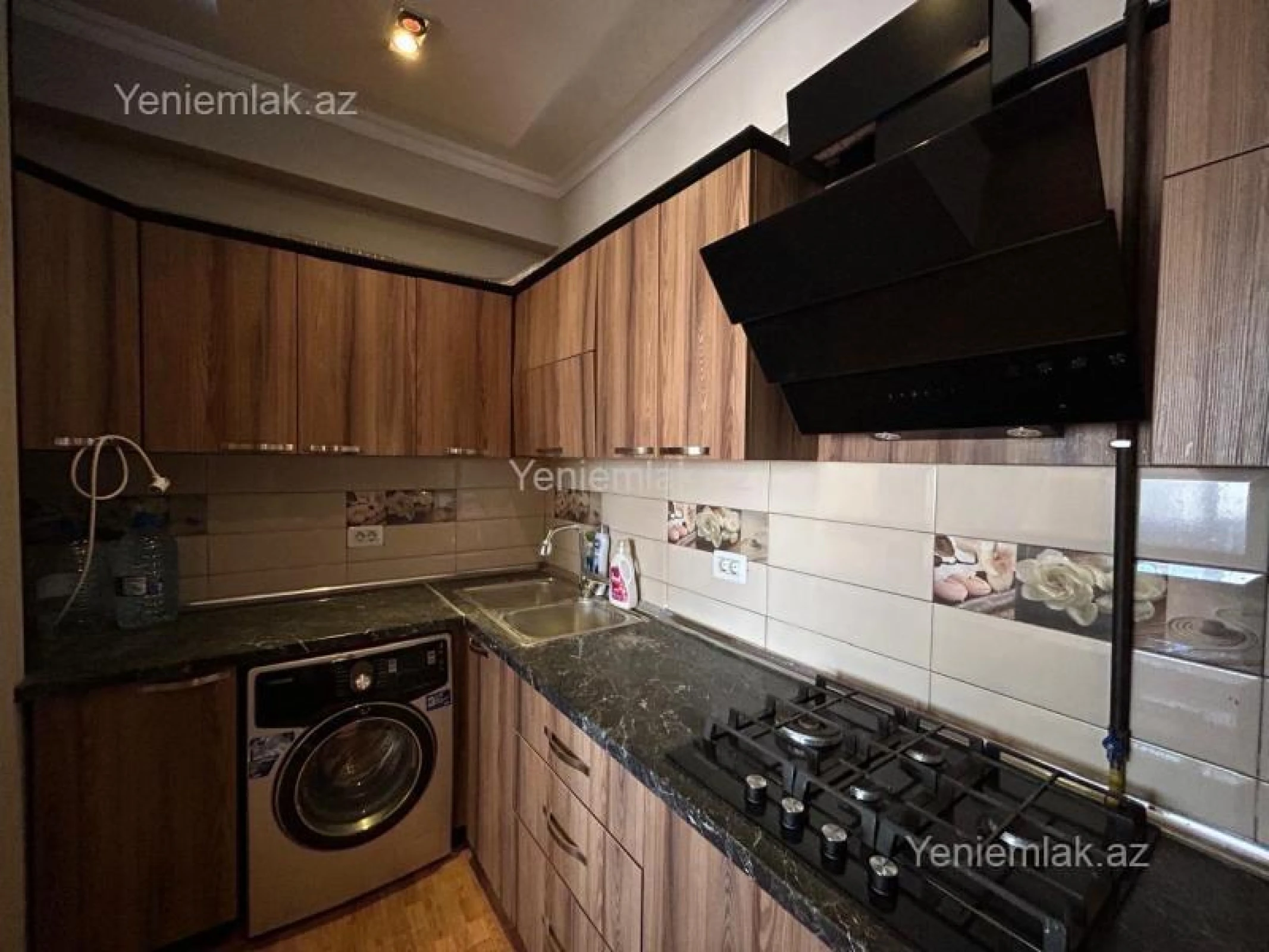 Satılır 2 otaqlı yeni tikili 81 m²