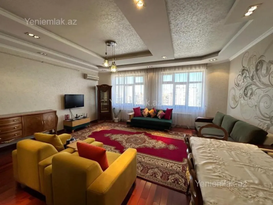 Satılır 2 otaqlı yeni tikili 81 m²