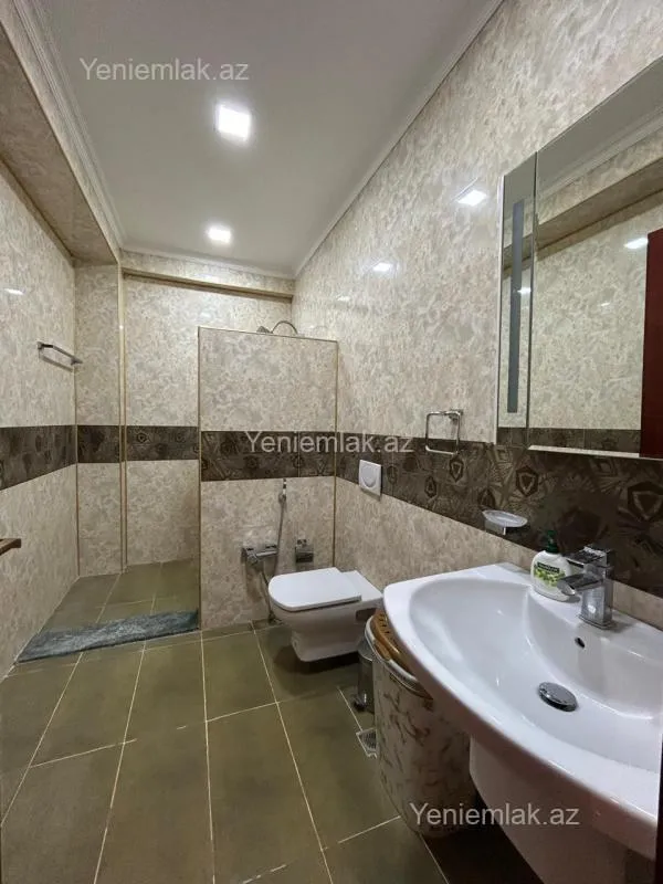 Satılır 2 otaqlı yeni tikili 81 m²