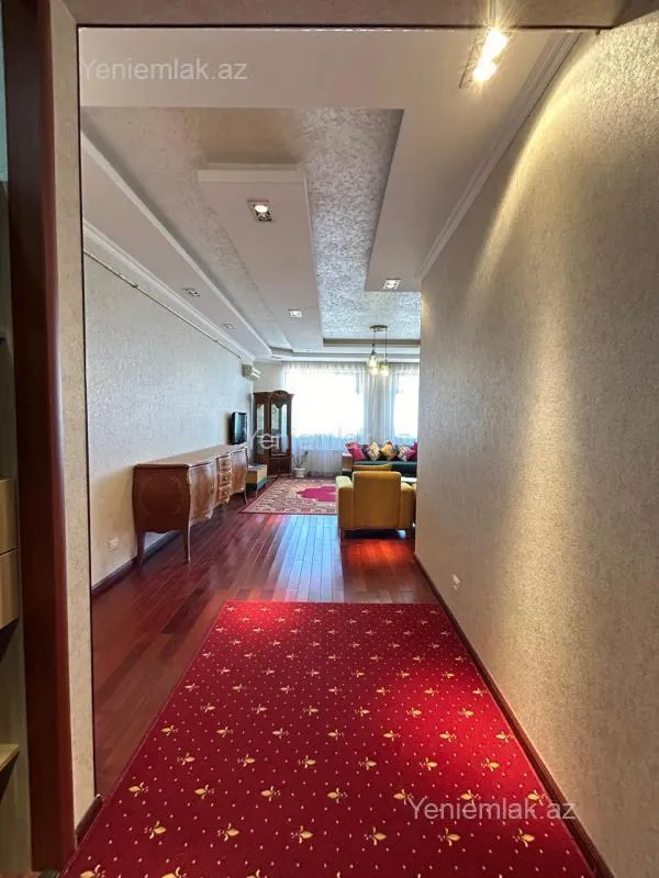 Satılır 2 otaqlı yeni tikili 81 m²