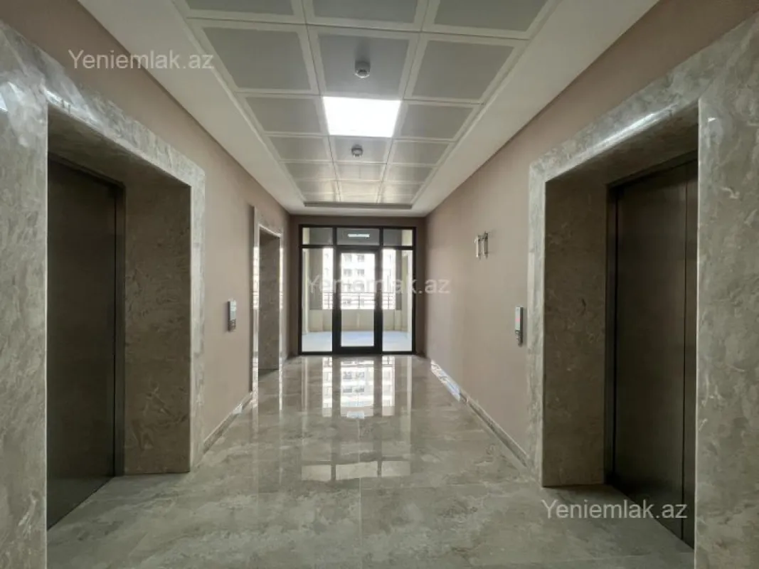 Satılır 3 otaqlı yeni tikili 165 m²