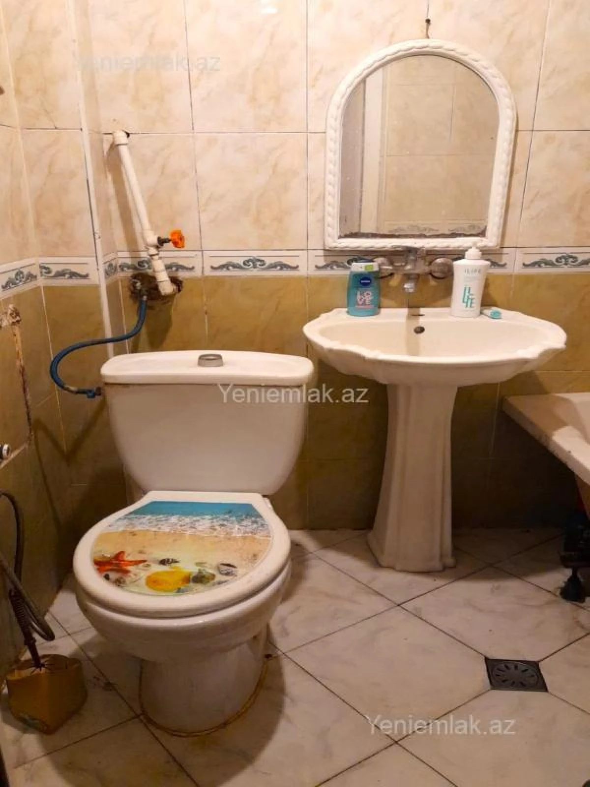 Satılır 3 otaqlı köhnə tikili 68 m²