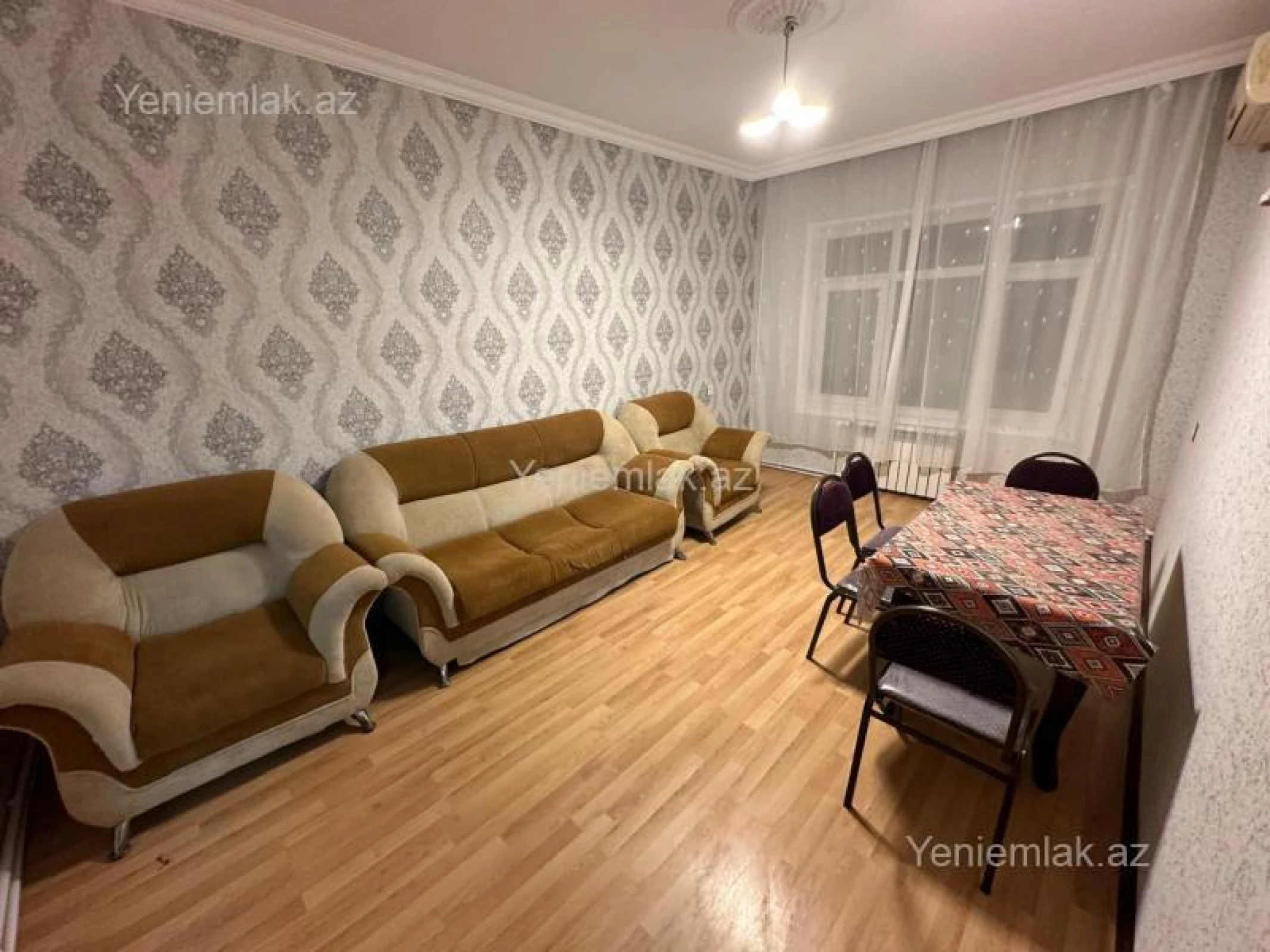 Satılır 2 otaqlı köhnə tikili 60 m²