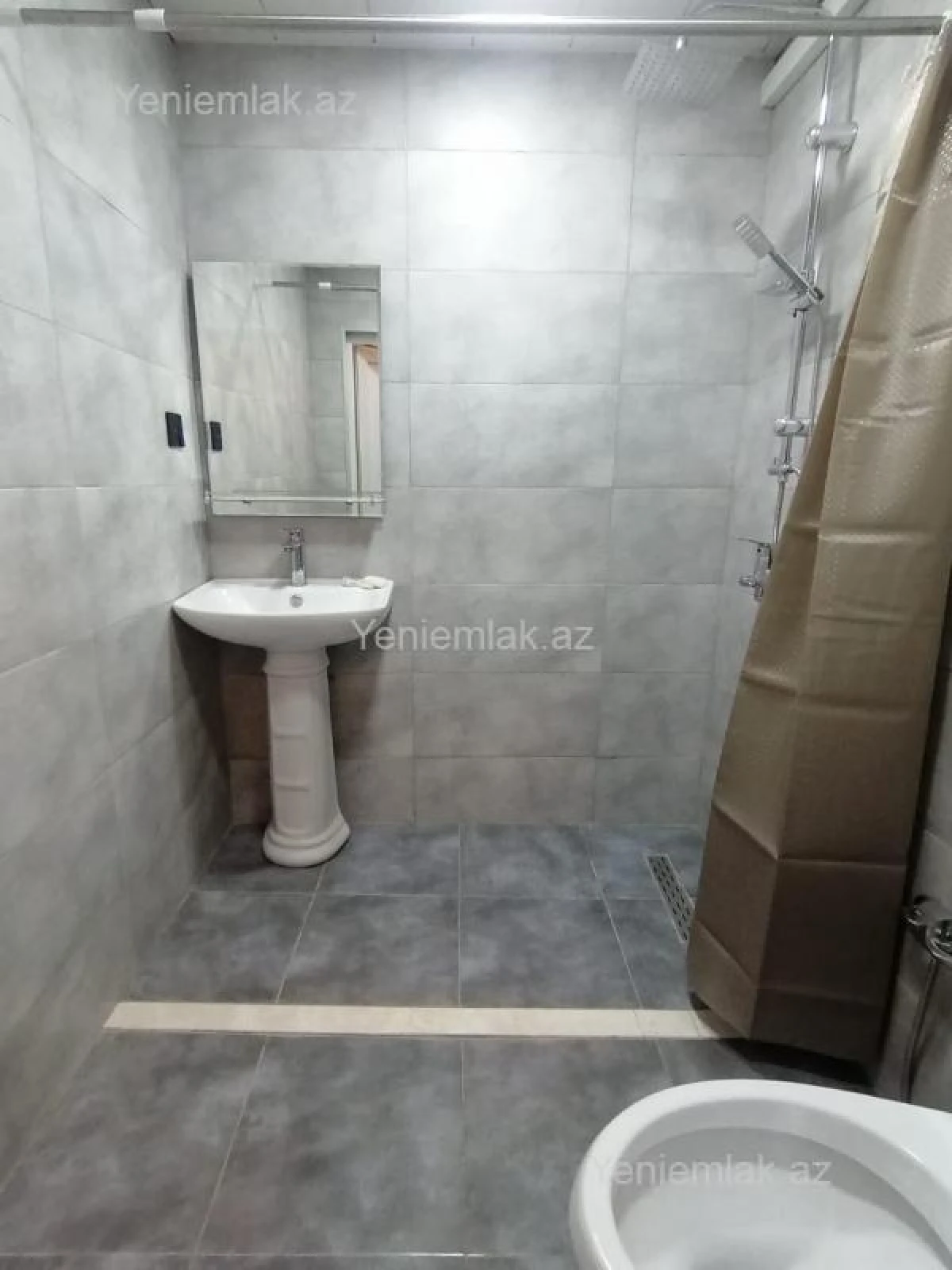 Satılır 3 otaqlı köhnə tikili 65 m²