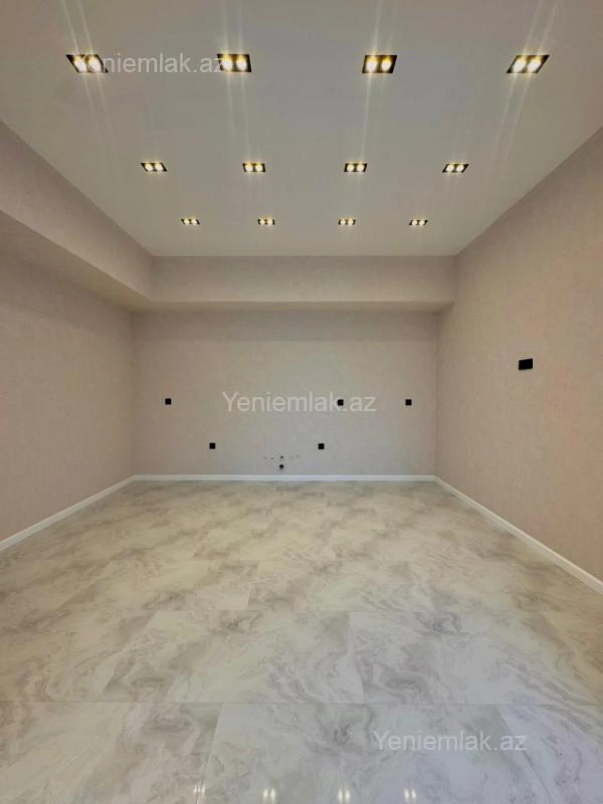 Satılır 4 otaqlı həyət evi 220 m²