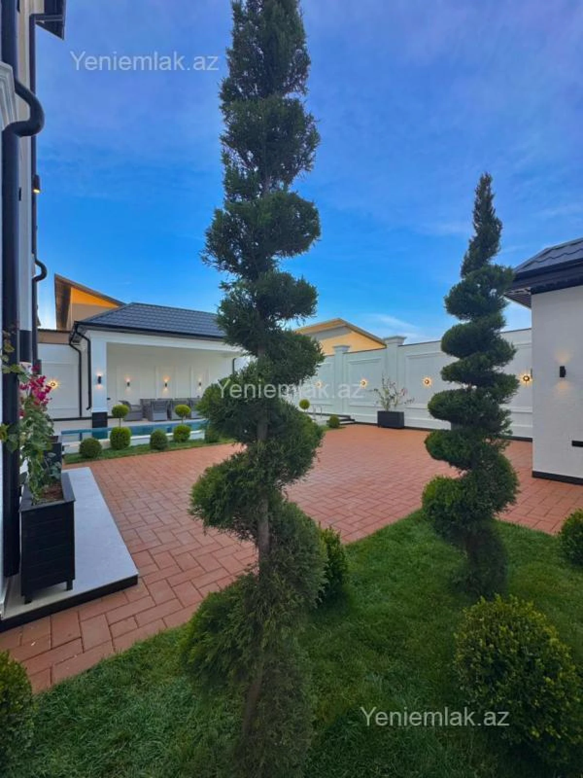 Satılır 4 otaqlı həyət evi 220 m²