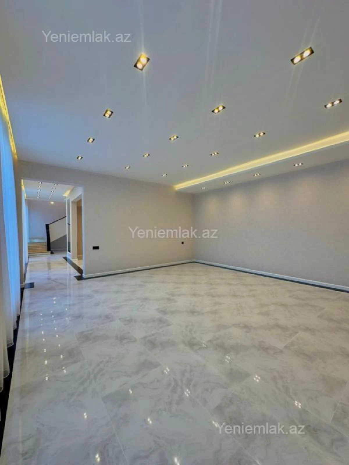 Satılır 4 otaqlı həyət evi 220 m²