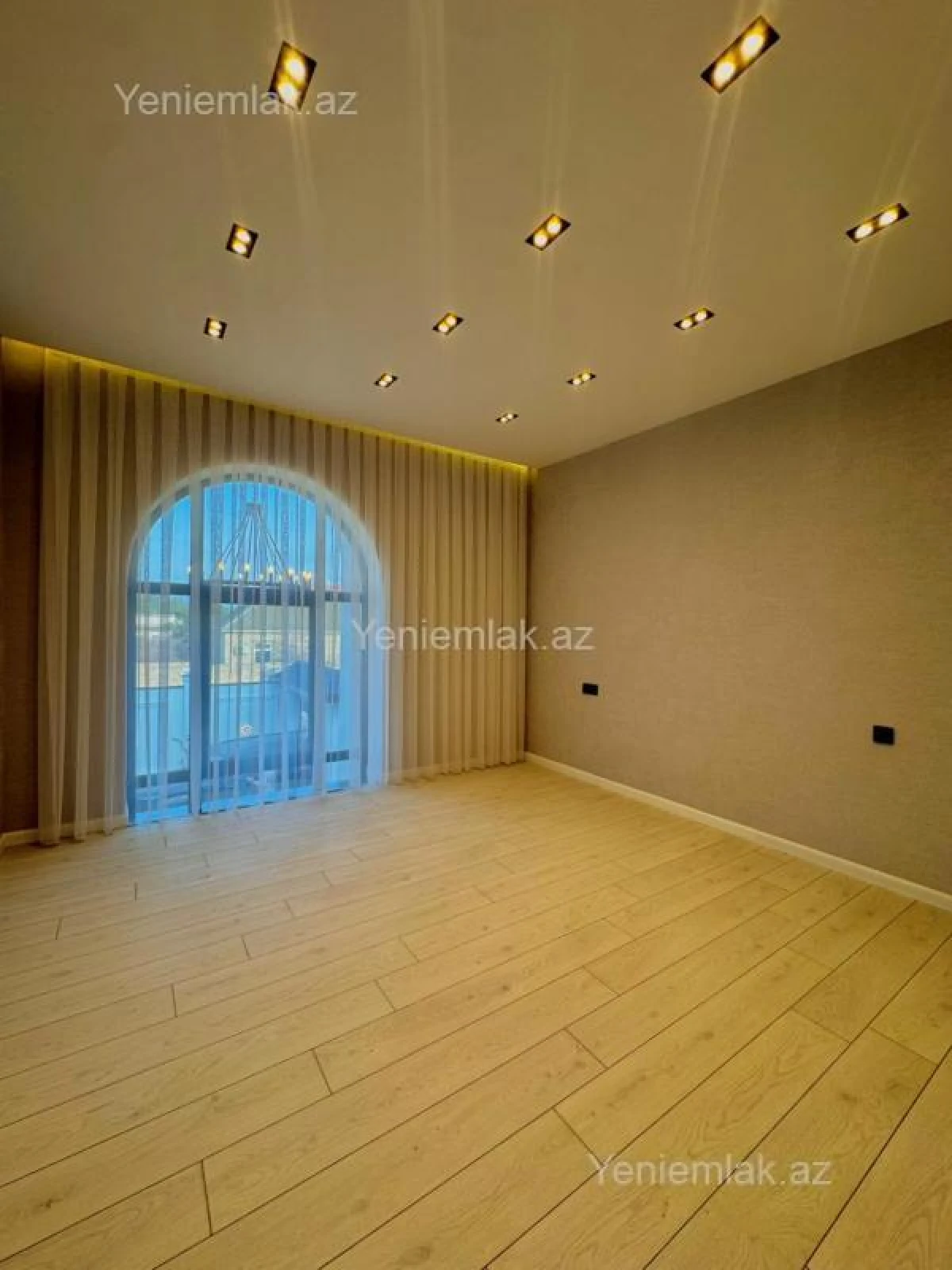 Satılır 4 otaqlı həyət evi 220 m²