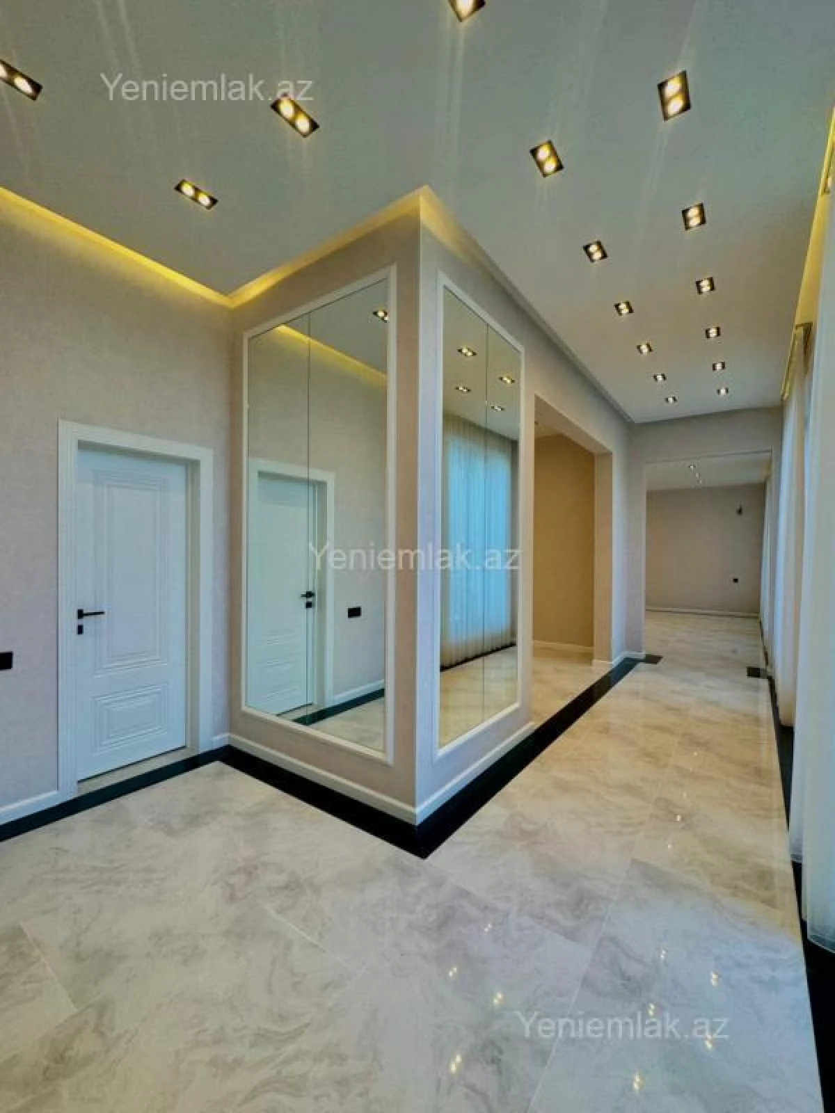 Satılır 4 otaqlı həyət evi 220 m²
