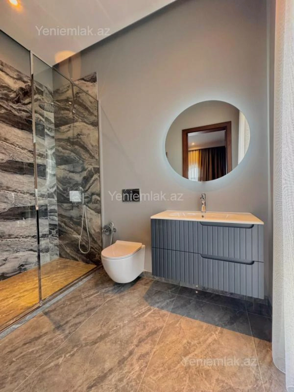 Satılır 6 otaqlı həyət evi 350 m²